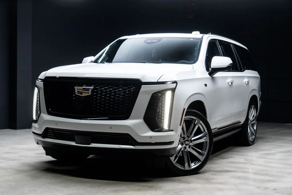 Cadillac Escalade photo 2