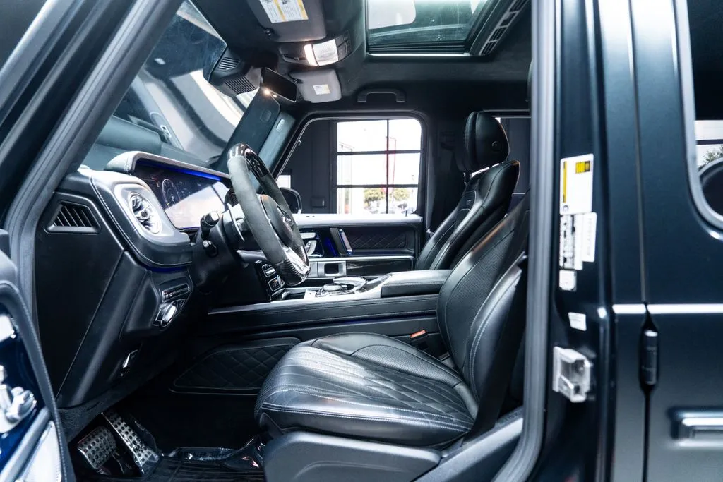 Mercedes-Benz G-Class photo 25
