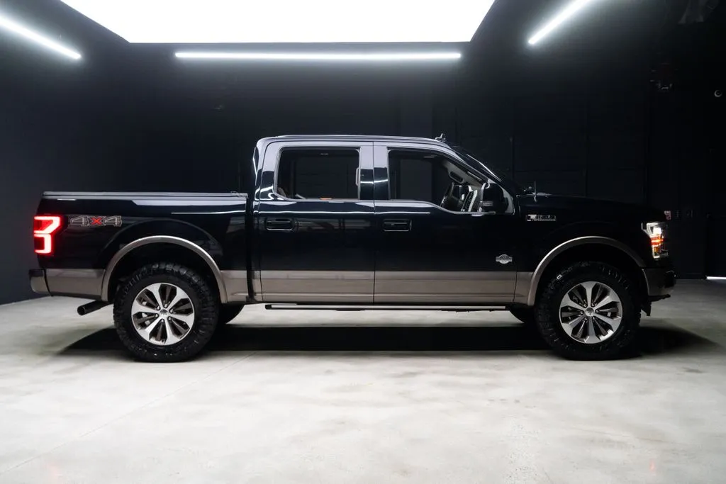 Ford F-150 photo 11
