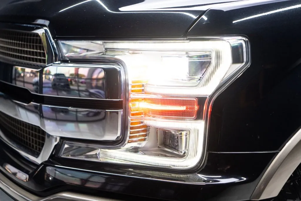 Ford F-150 photo 6