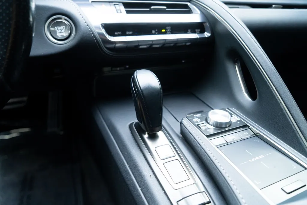 Lexus LC photo 36