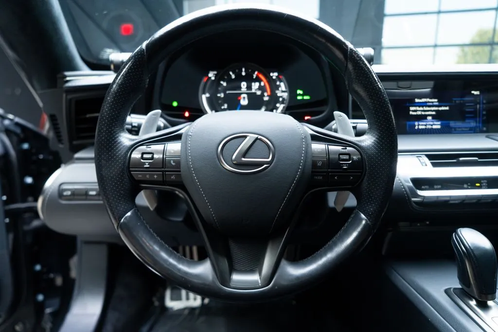 Lexus LC photo 28