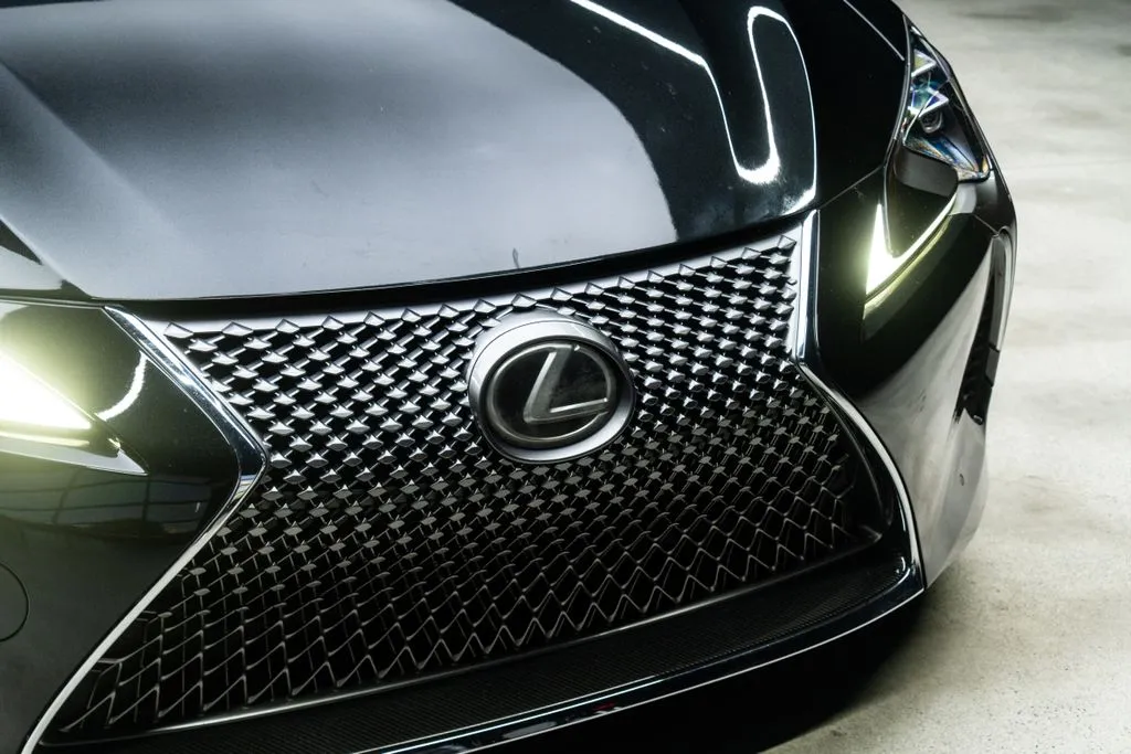 Lexus LC photo 6