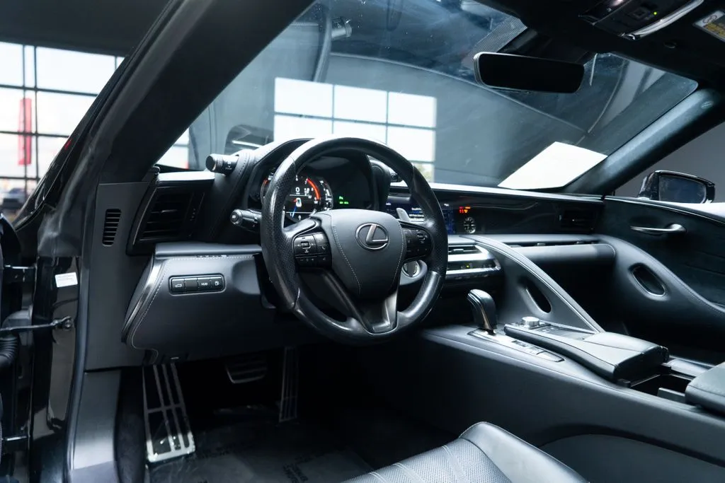 Lexus LC photo 27