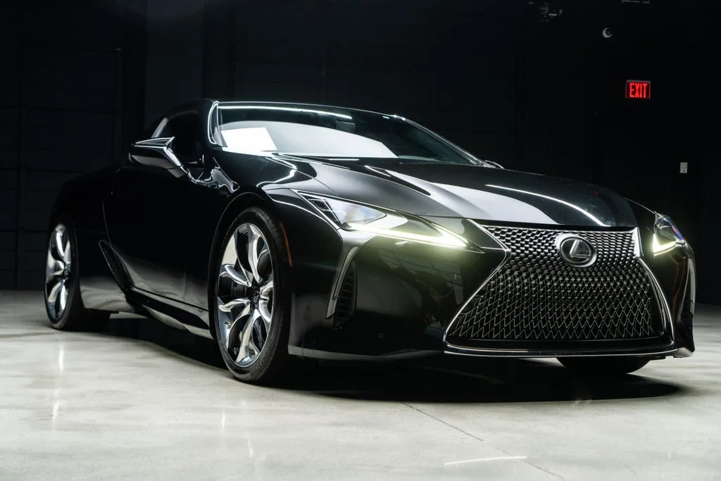Lexus LC photo 8