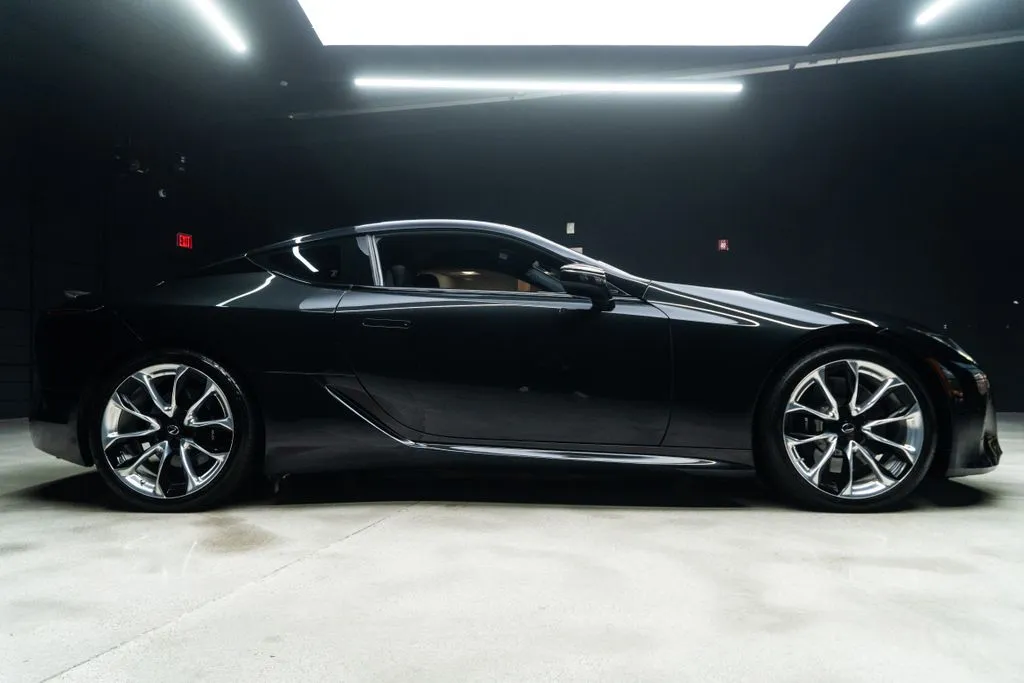 Lexus LC photo 9
