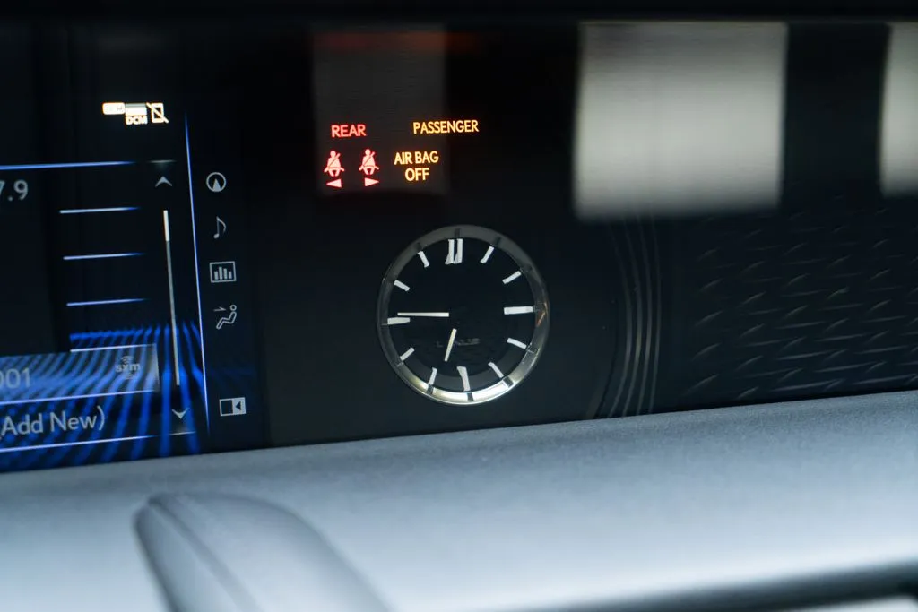 Lexus LC photo 39