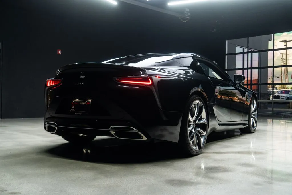 Lexus LC photo 16