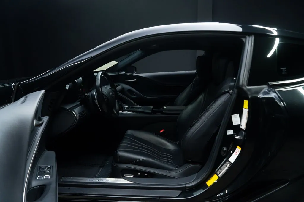 Lexus LC photo 24