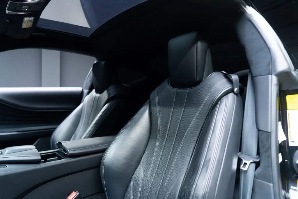 Lexus LC photo 26