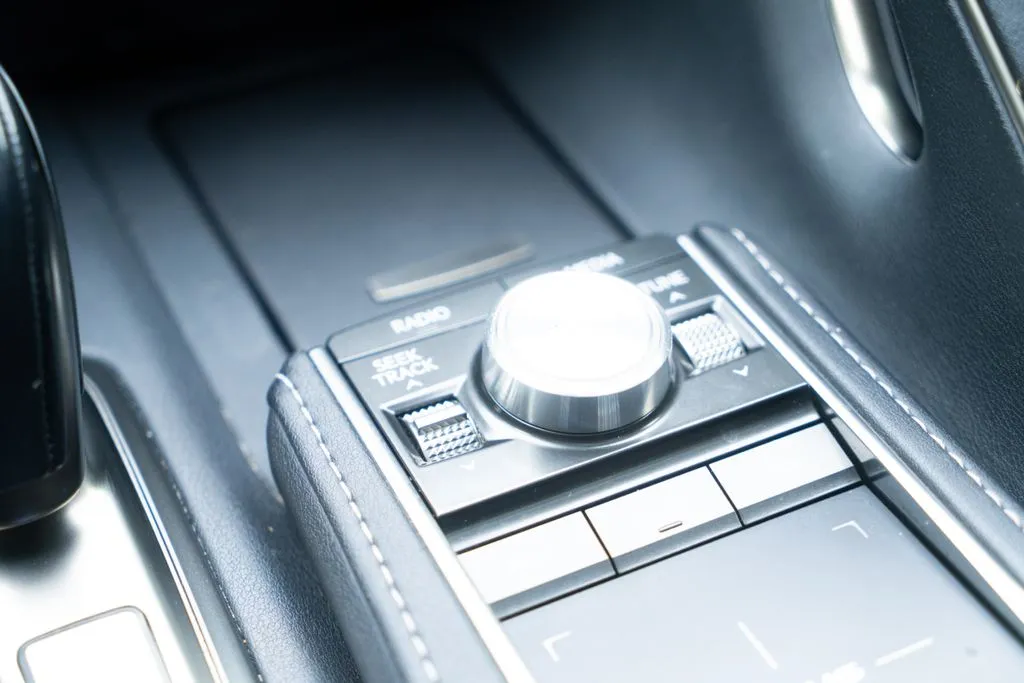Lexus LC photo 37