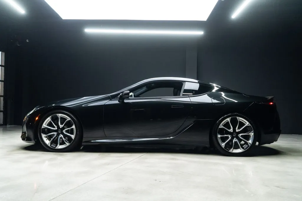 Lexus LC photo 20
