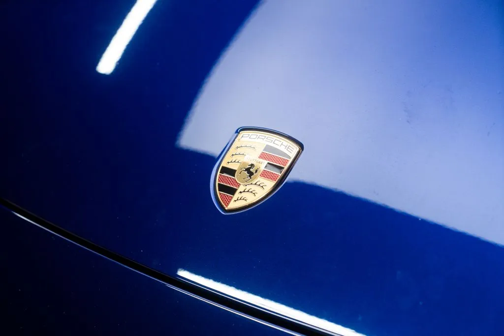 Porsche Macan Electric photo 8