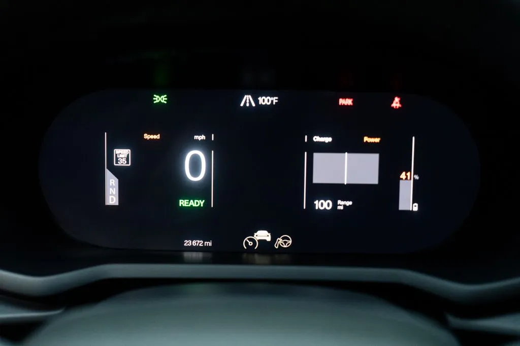 Polestar 2 photo 29