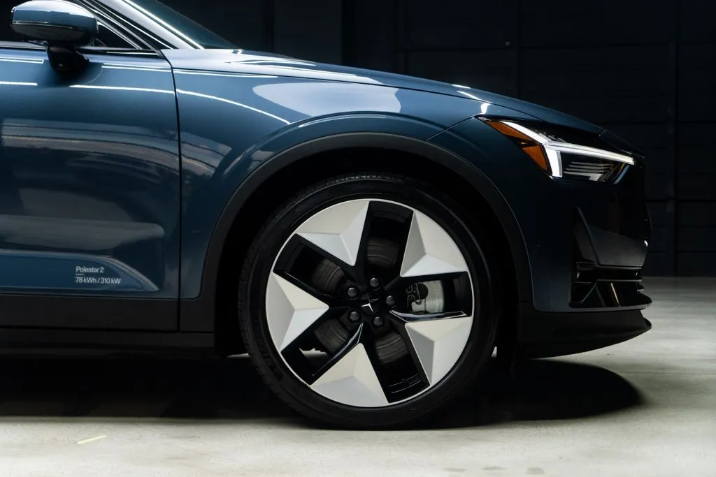 Polestar 2 photo 11