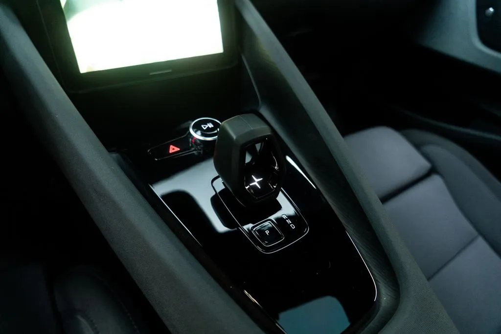 Polestar 2 photo 32