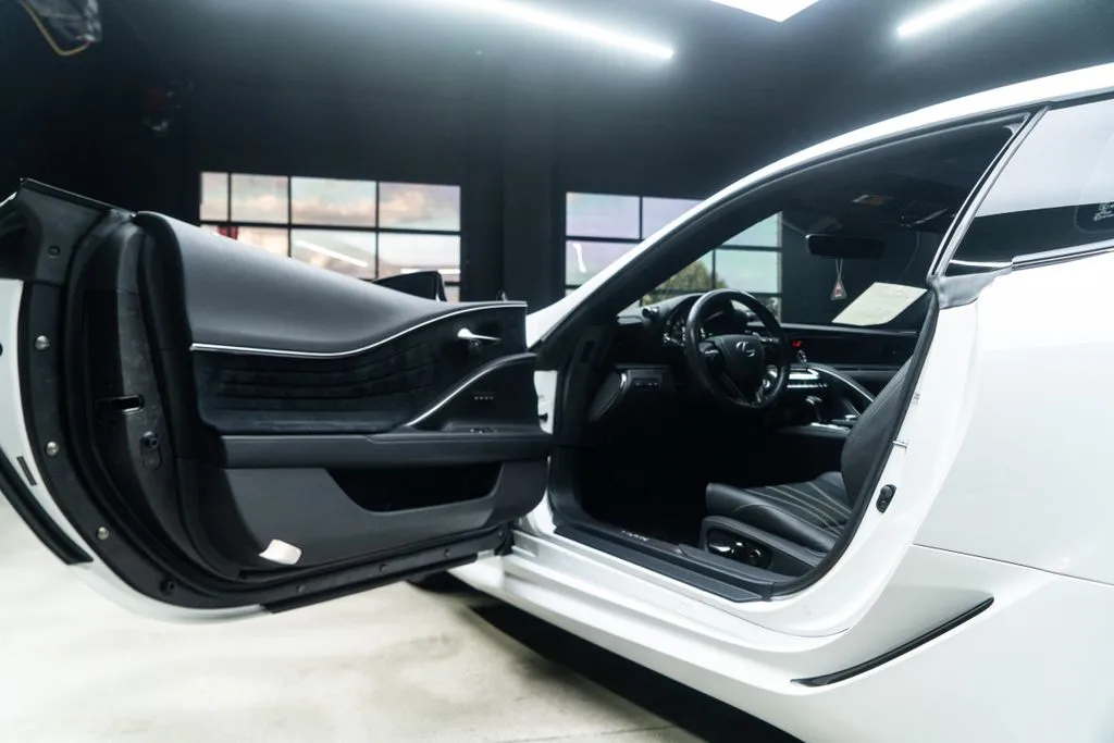 Lexus LC photo 20