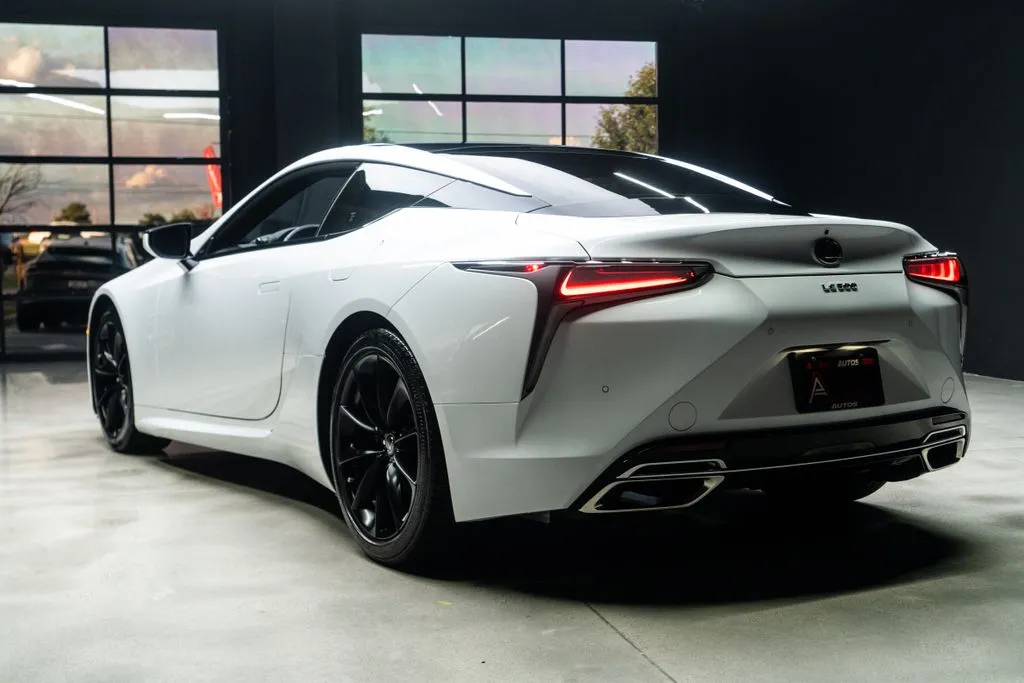 Lexus LC photo 18