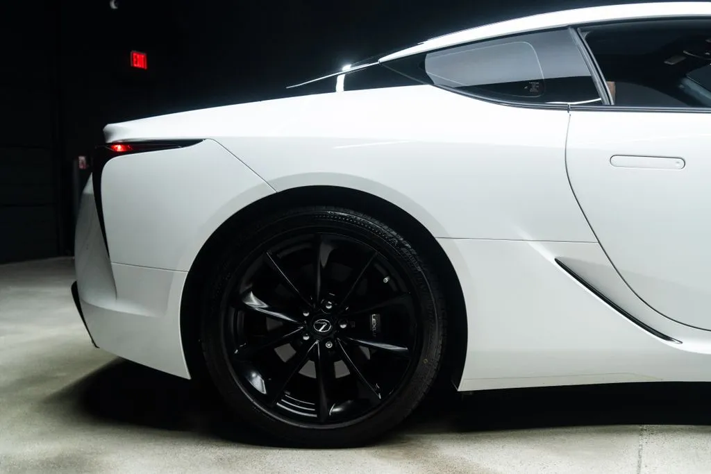Lexus LC photo 12