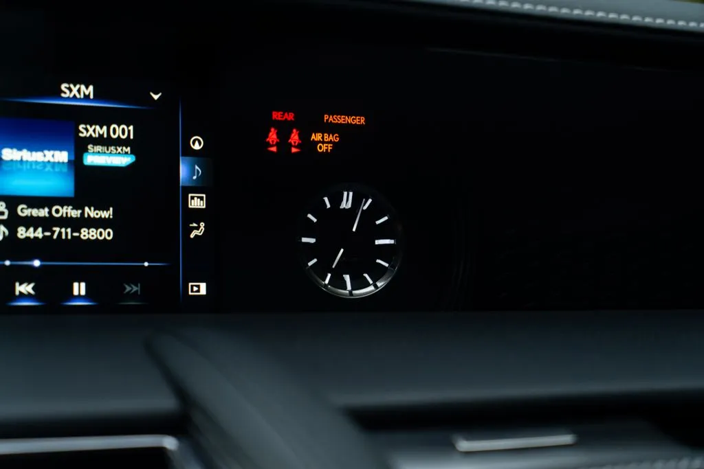 Lexus LC photo 36
