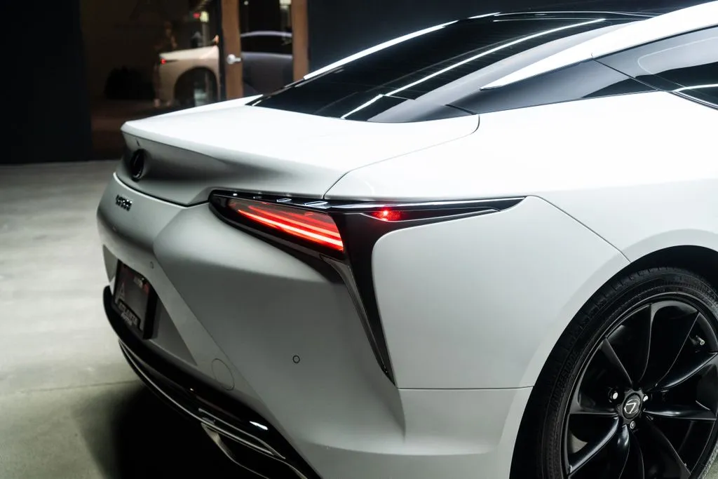 Lexus LC photo 13