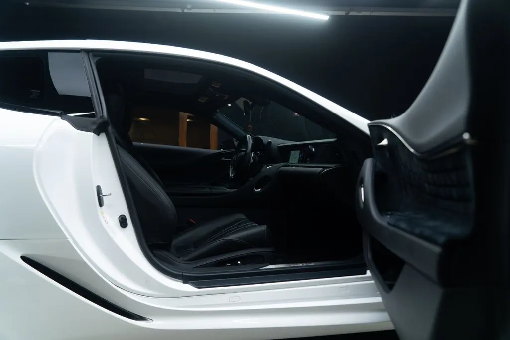 Lexus LC photo 41