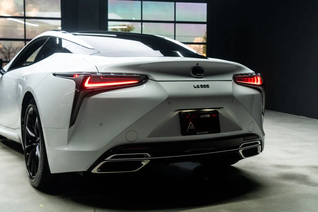 Lexus LC photo 17
