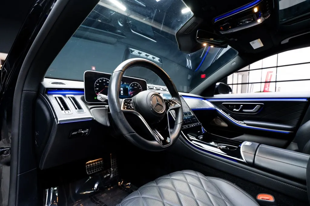 Mercedes-Benz S-Class photo 26