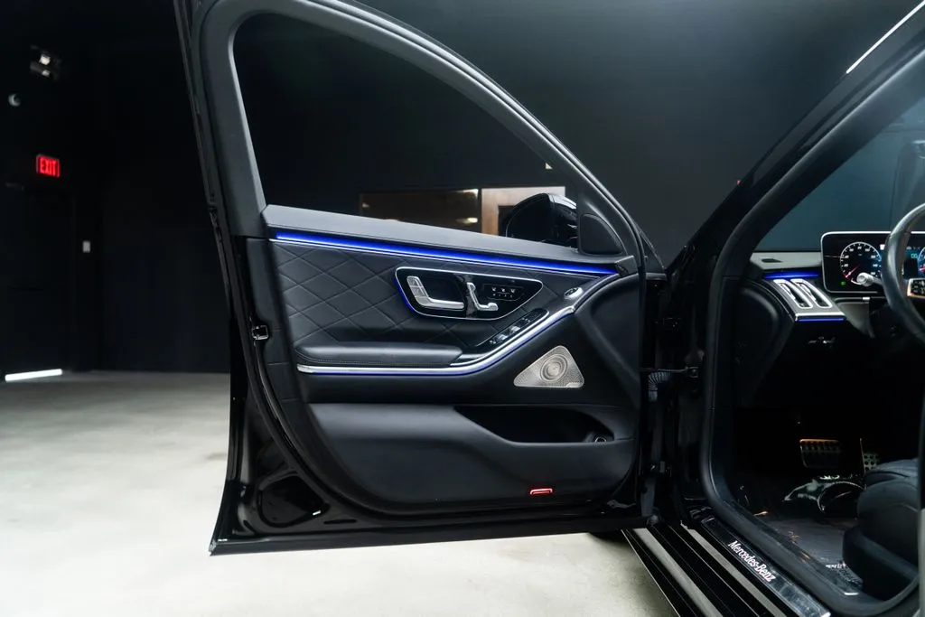 Mercedes-Benz S-Class photo 23