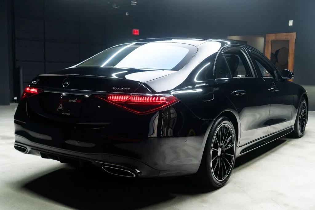 Mercedes-Benz S-Class photo 15