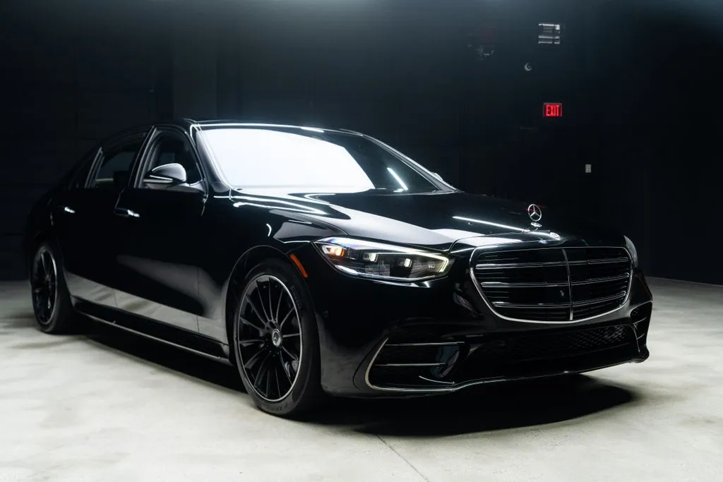 Mercedes-Benz S-Class photo 8