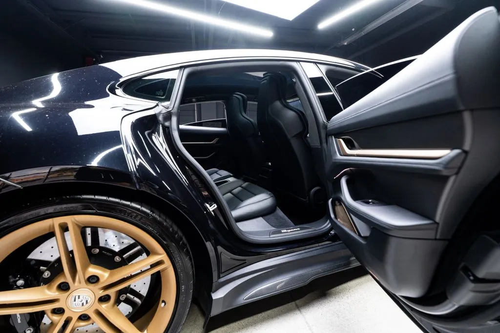 Porsche Taycan photo 48