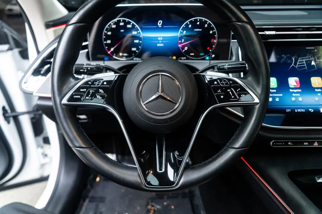 Mercedes-Benz E-Class photo 23