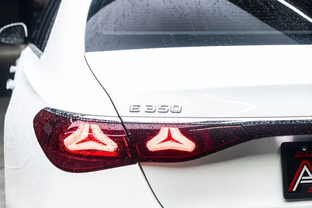 Mercedes-Benz E-Class photo 11
