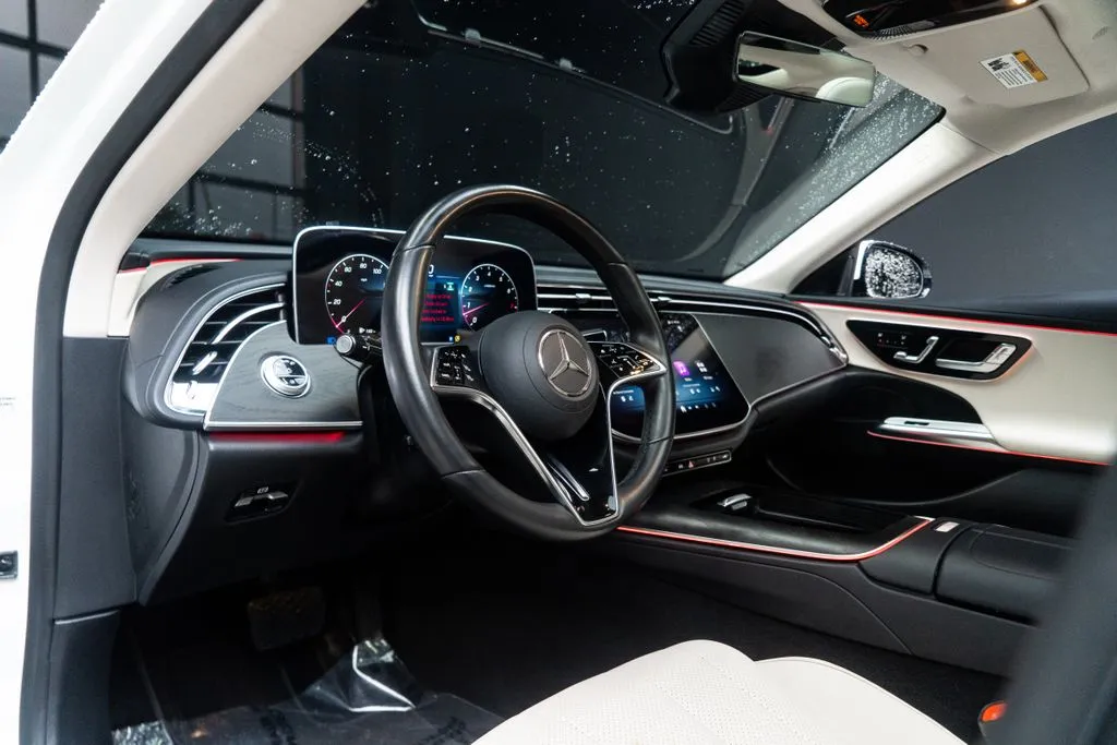 Mercedes-Benz E-Class photo 22