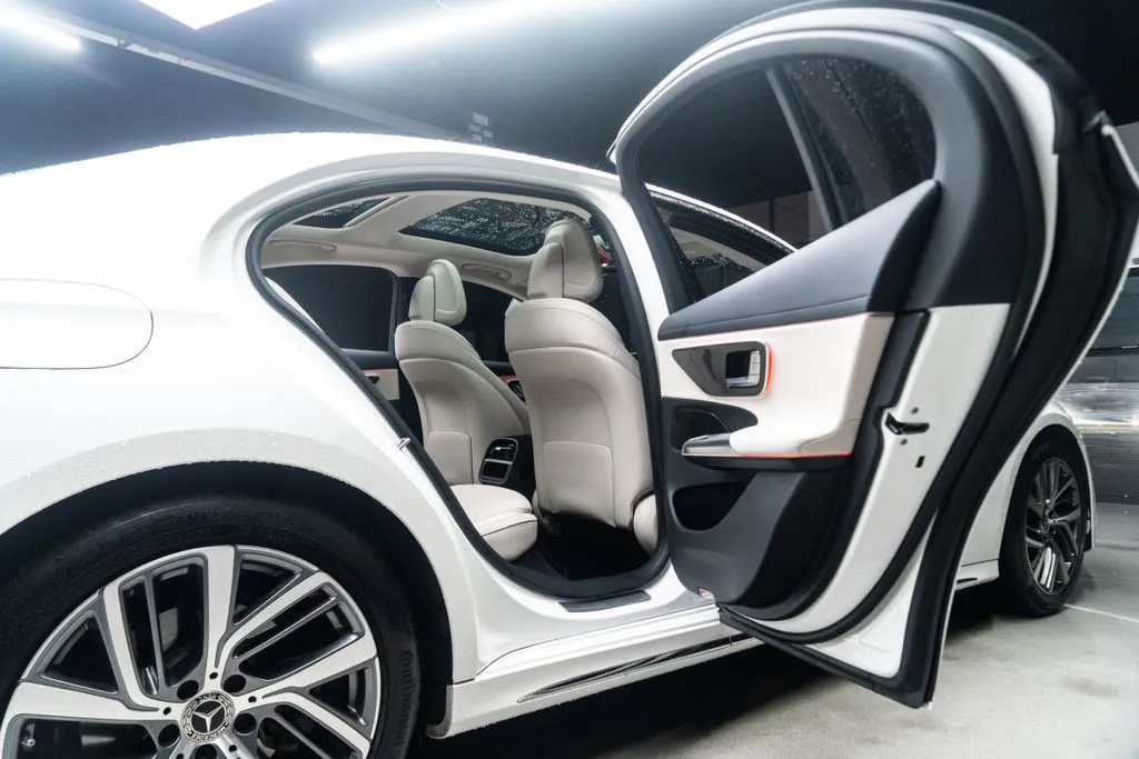 Mercedes-Benz E-Class photo 36