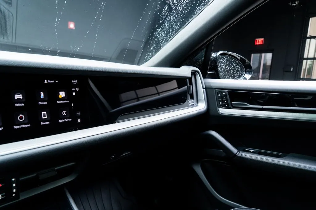 Porsche Cayenne Coupe photo 35