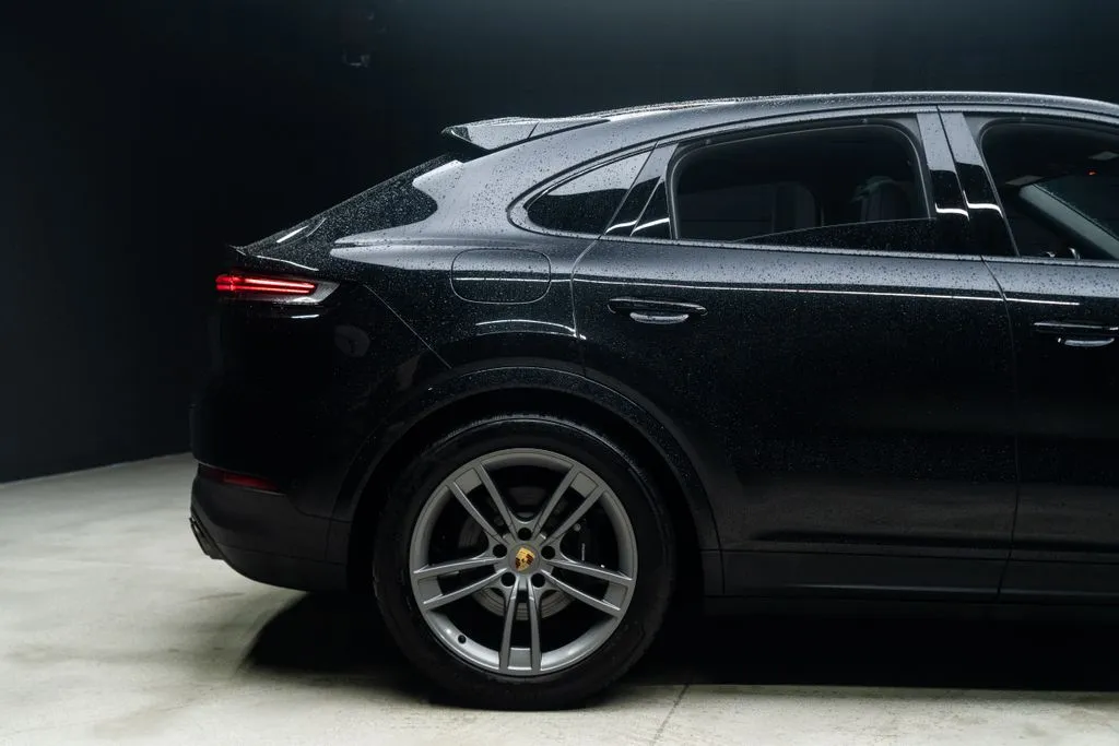 Porsche Cayenne Coupe photo 12