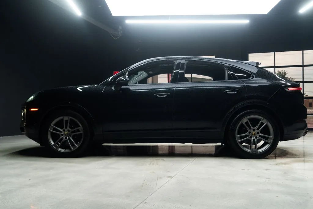 Porsche Cayenne Coupe photo 18