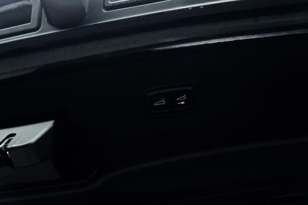 Porsche Cayenne Coupe photo 41