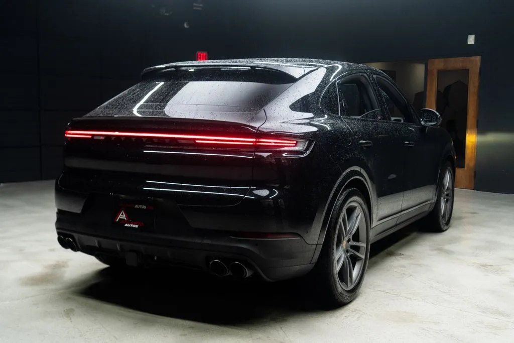 Porsche Cayenne Coupe photo 14