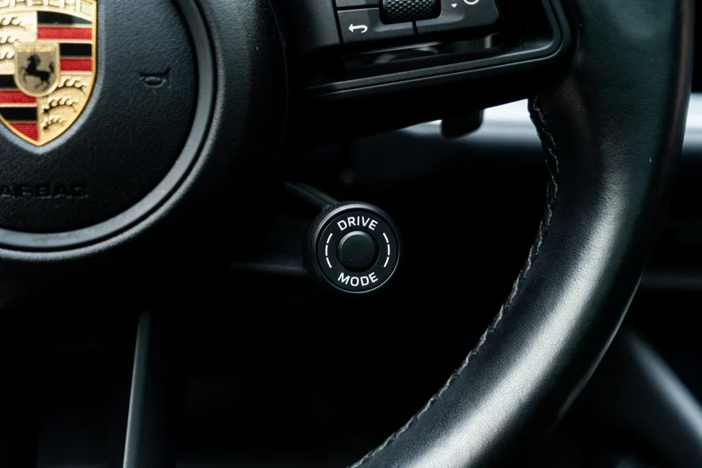 Porsche Cayenne Coupe photo 28