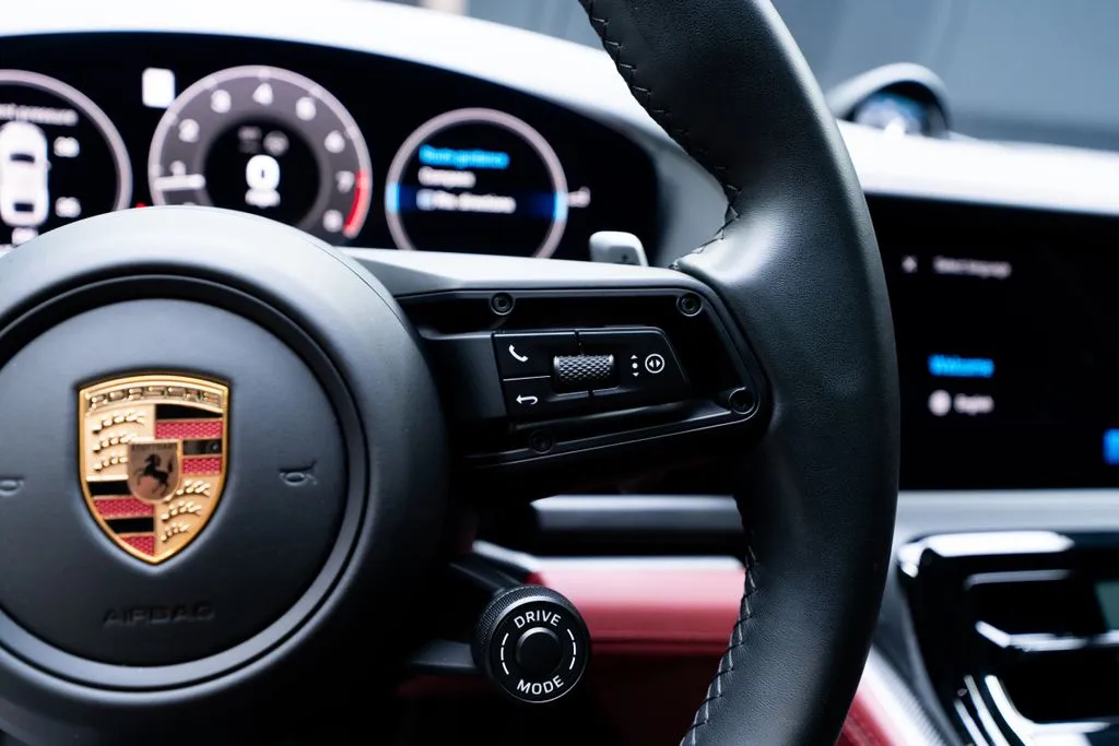 Porsche Panamera photo 32