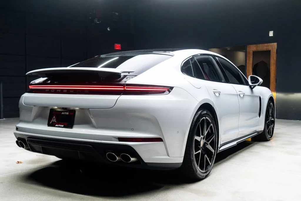 Porsche Panamera photo 15