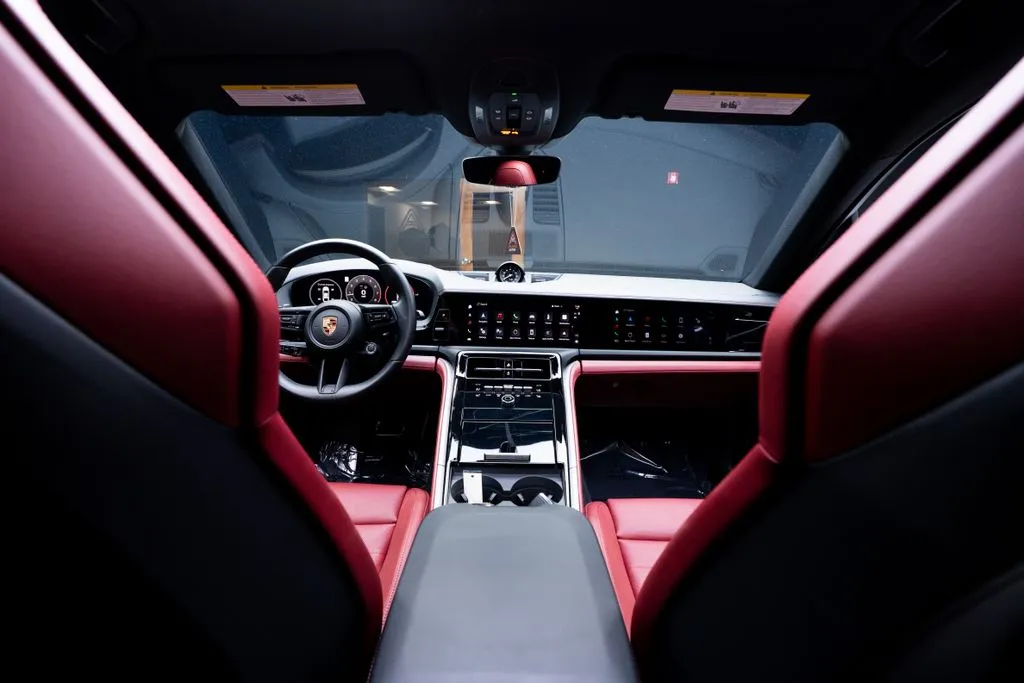 Porsche Panamera photo 43