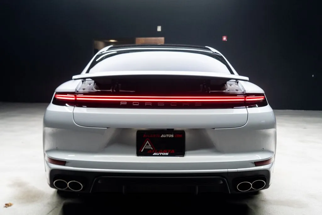 Porsche Panamera photo 17