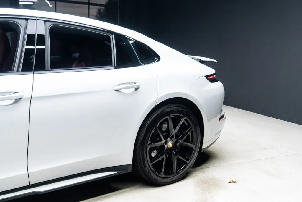 Porsche Panamera photo 22
