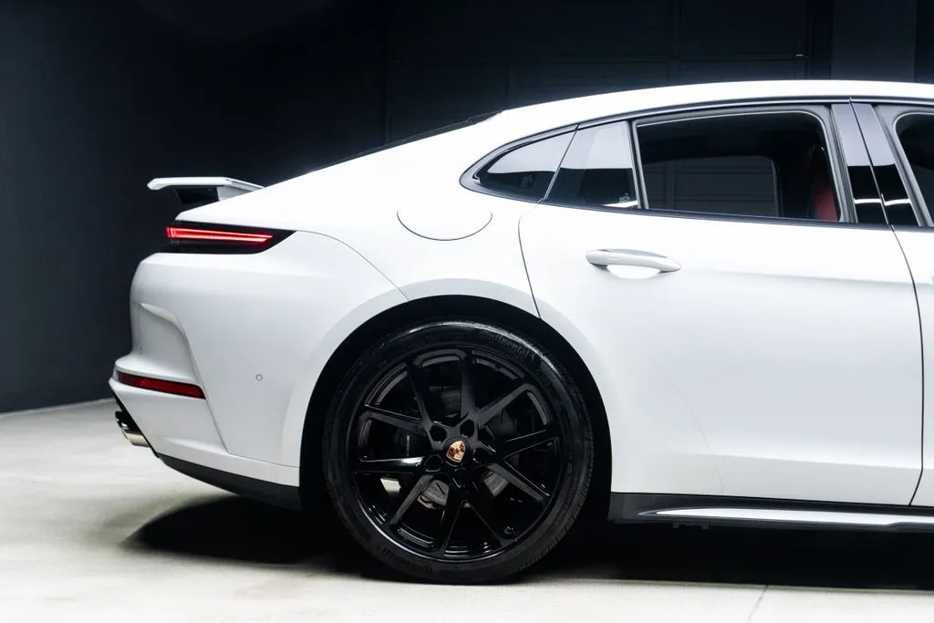 Porsche Panamera photo 14