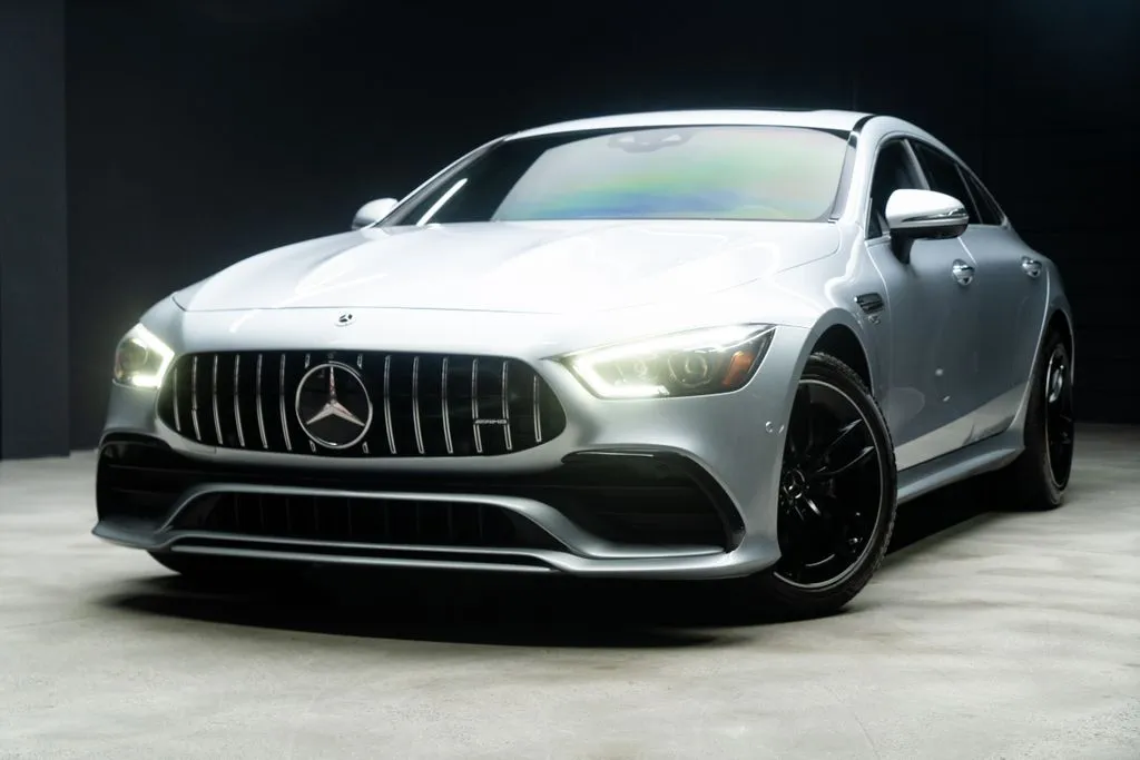 Mercedes-Benz AMG GT 43 photo 2