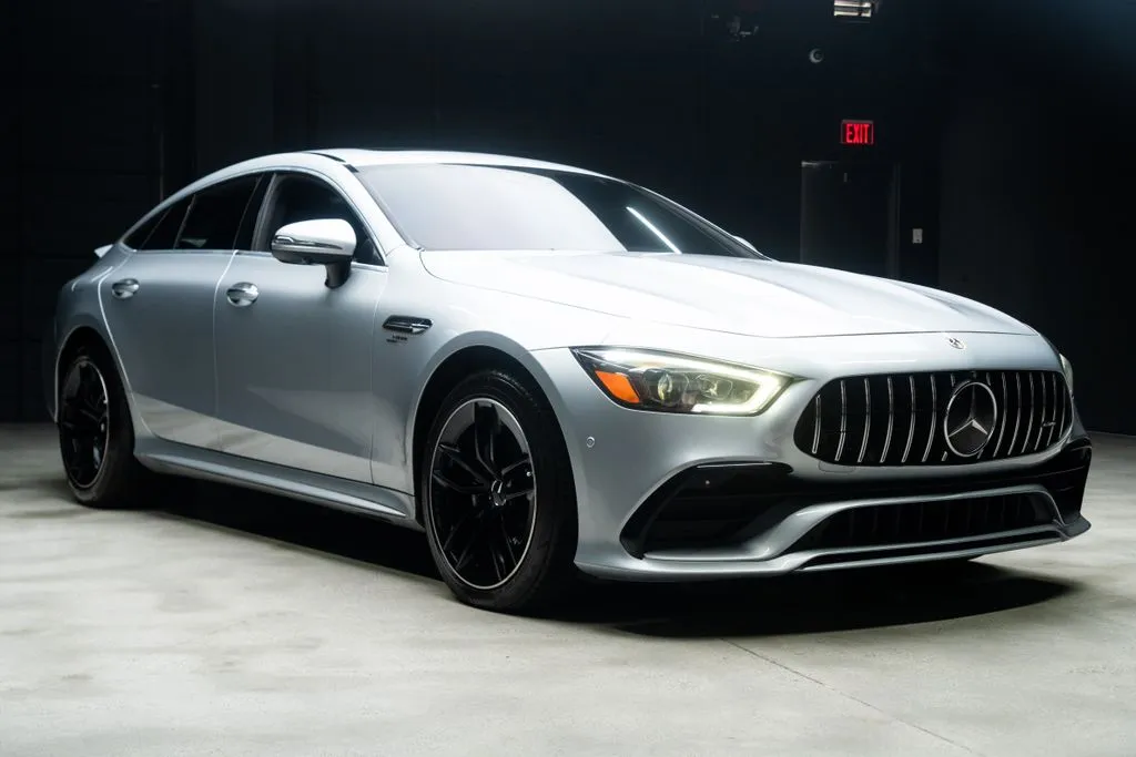 Mercedes-Benz AMG GT 43 photo 8